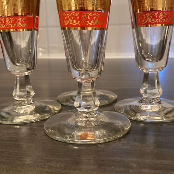 MCM vintage 60’s set of 4 Libbey’s Pilsner, beer, footed flutes, red & gold 10oz - Picture 10 of 17